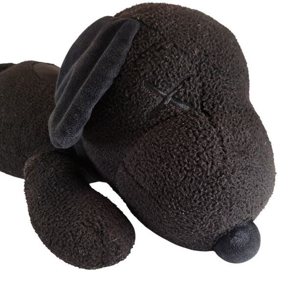 KAWS x Peanuts Snoopy Black Plush 20" Uniqlo Collab Limited Edition Stuffed Toy - Picture 13 of 16